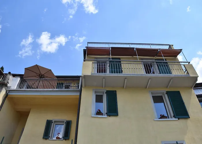 Casa Alba, Di * 블레비오